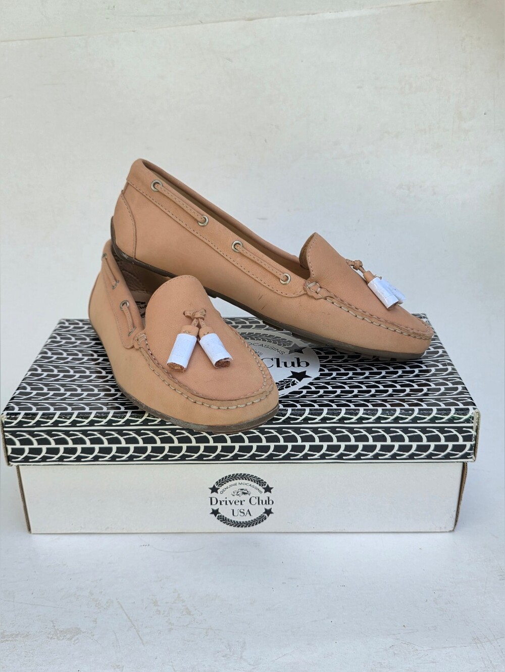 6 Driver Club USA Murray Hill Blush Nubuck Leather Tassel Driving Loafers New